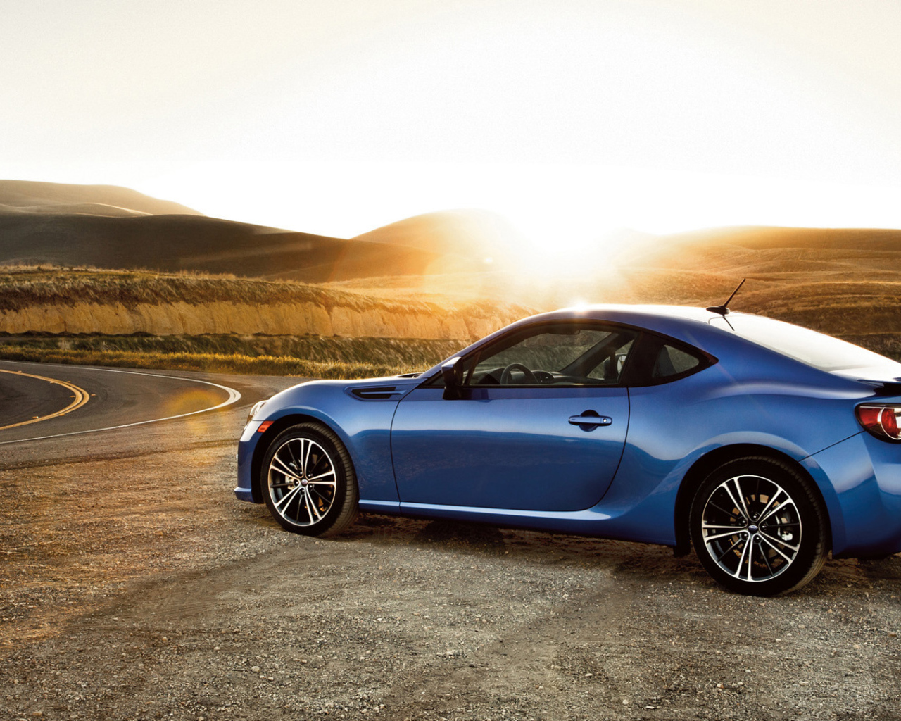 Новая машина Subaru BRZ