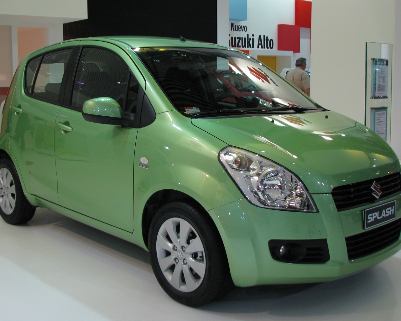  Красивый автомобиль Suzuki Splash в Москве