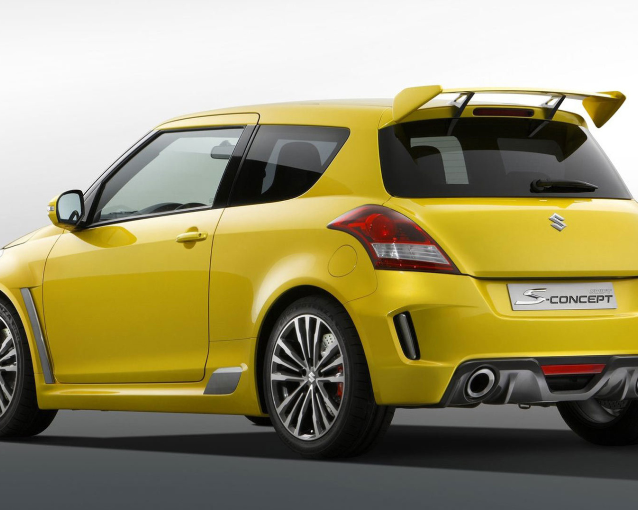   Новый автомобиль Suzuki Swift