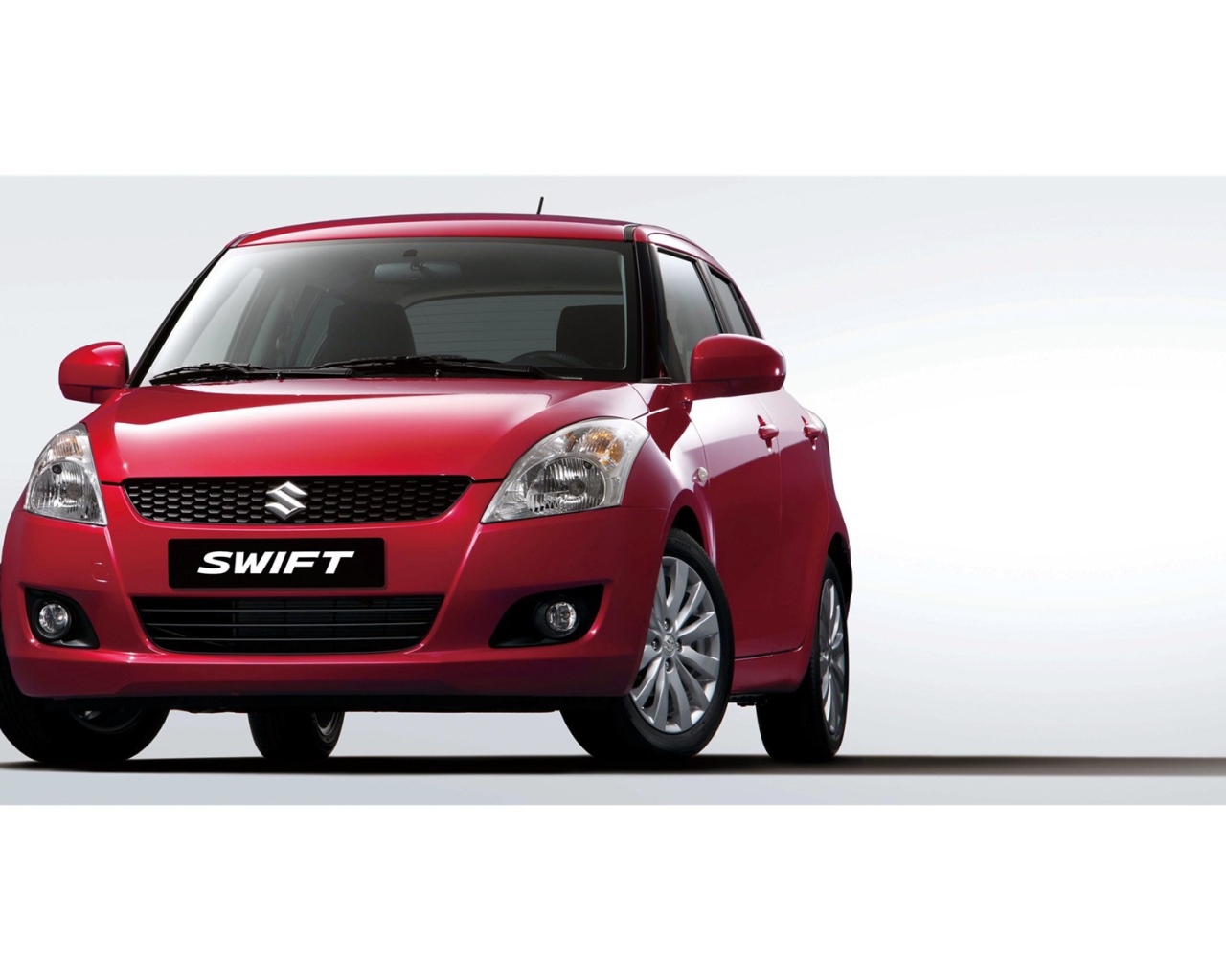 Автомобиль марки Suzuki модели Swift