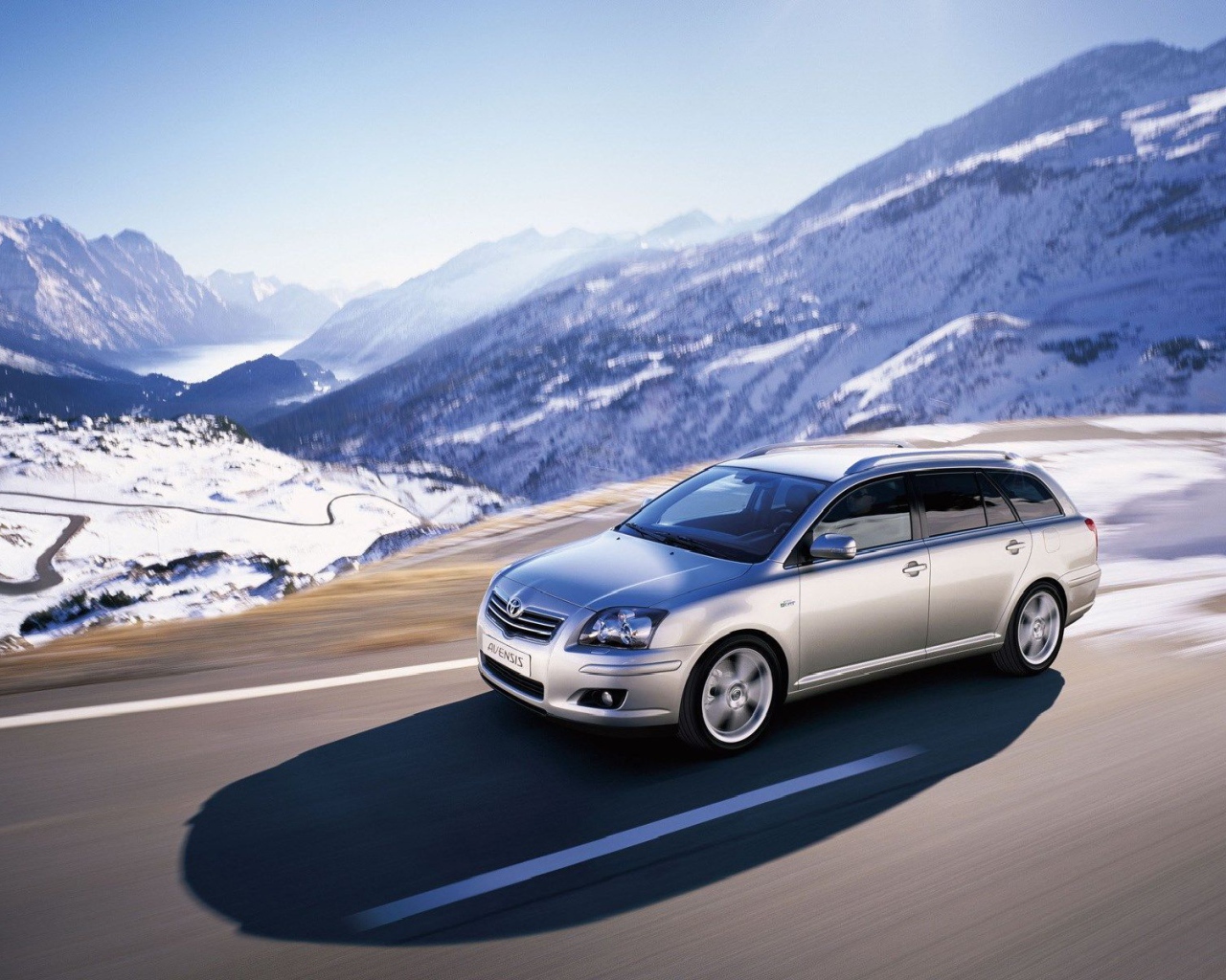 Дизайн автомобиля Toyota Avensis 2013