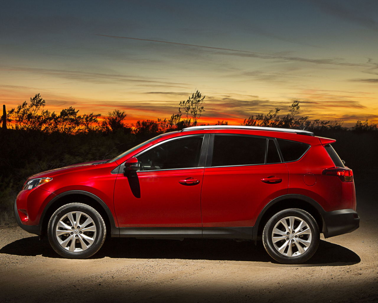 Новый автомобиль Toyota RAV4