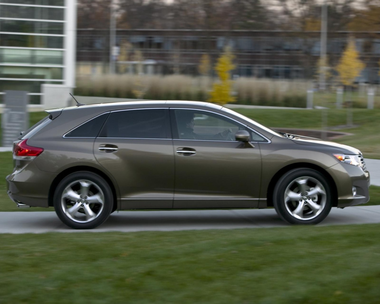 Новый автомобиль Toyota Venza