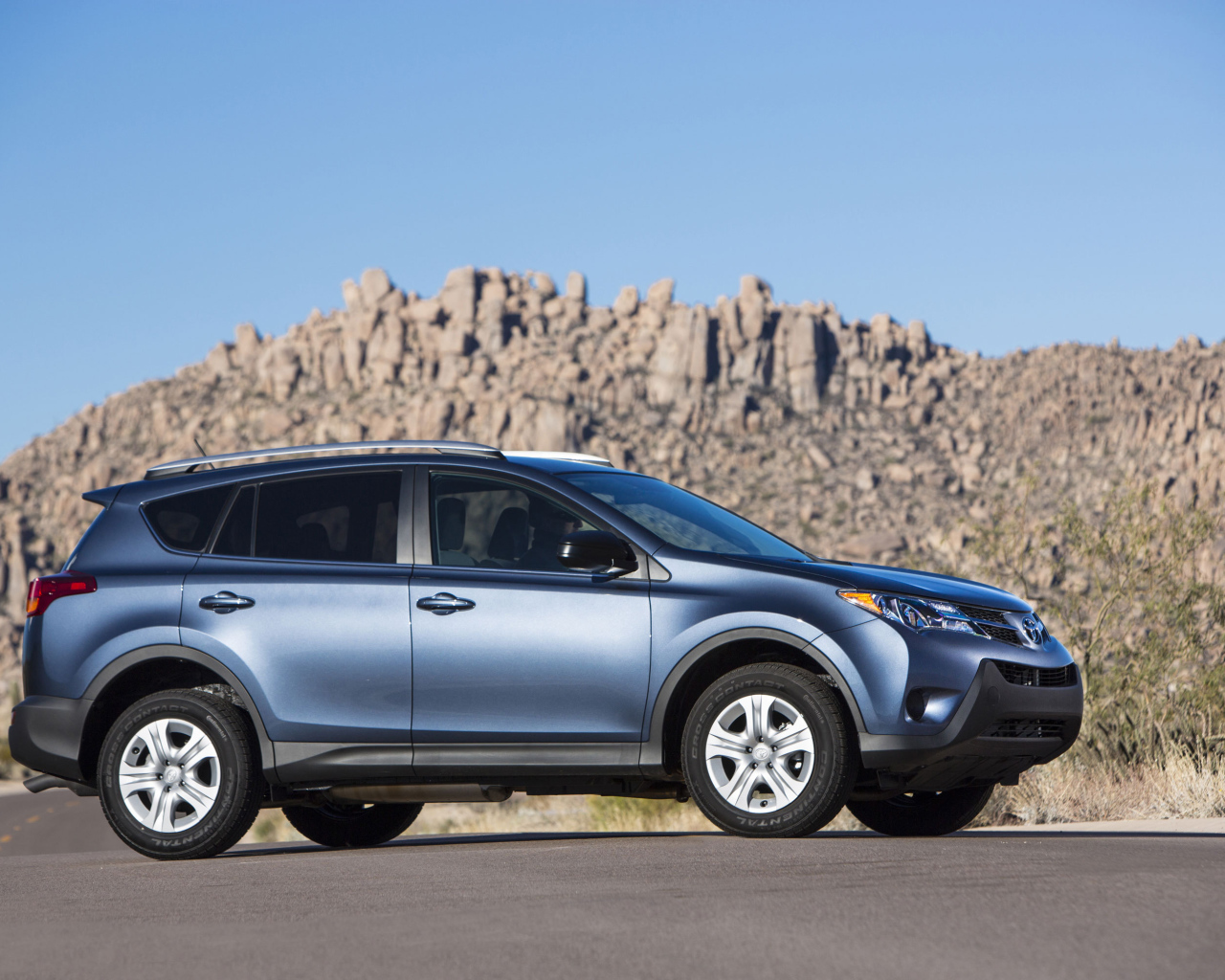 Тест драйв автомобиля Toyota RAV4