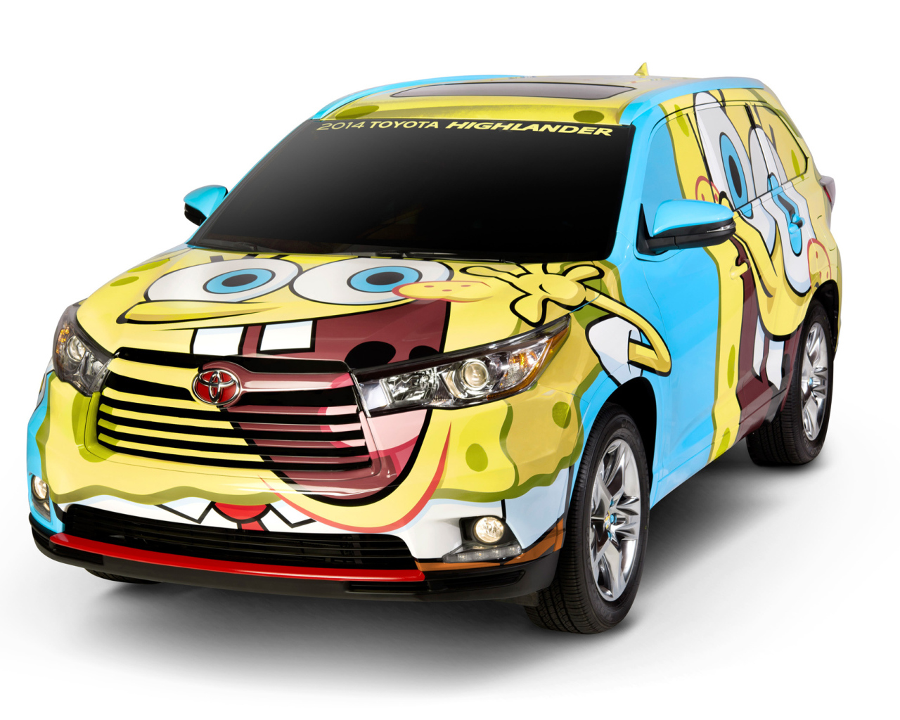 Автомобиль марки Toyota модели Highlander 2014