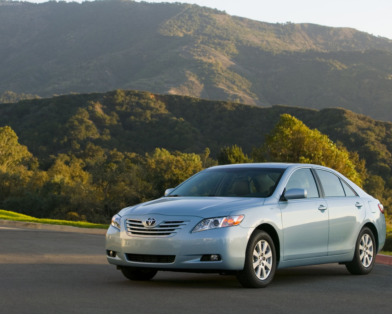 Надежная машина Toyota Camry