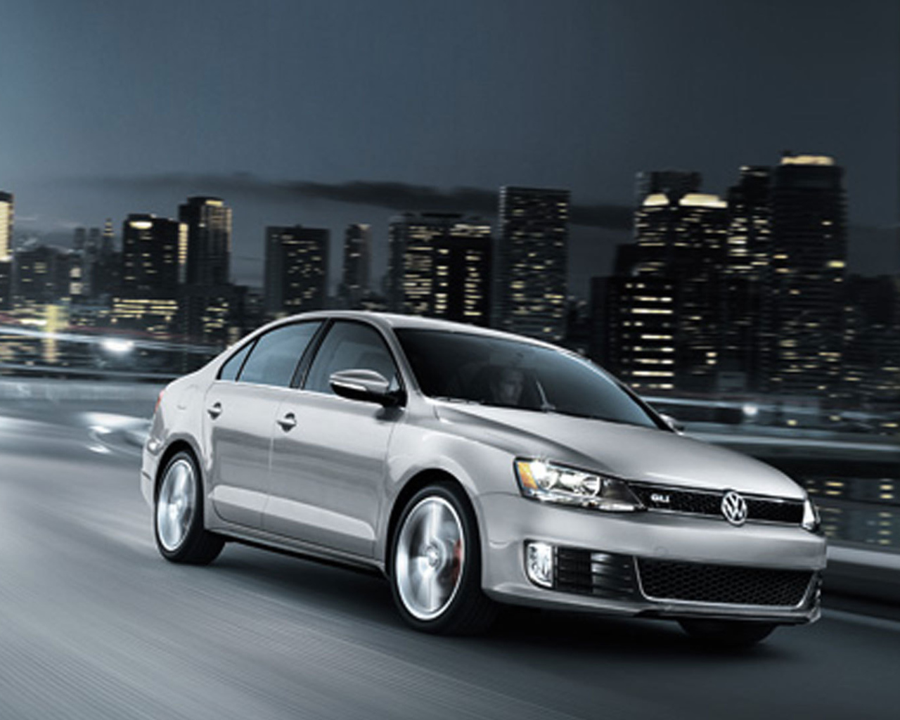 Красивый автомобиль Volkswagen Jetta