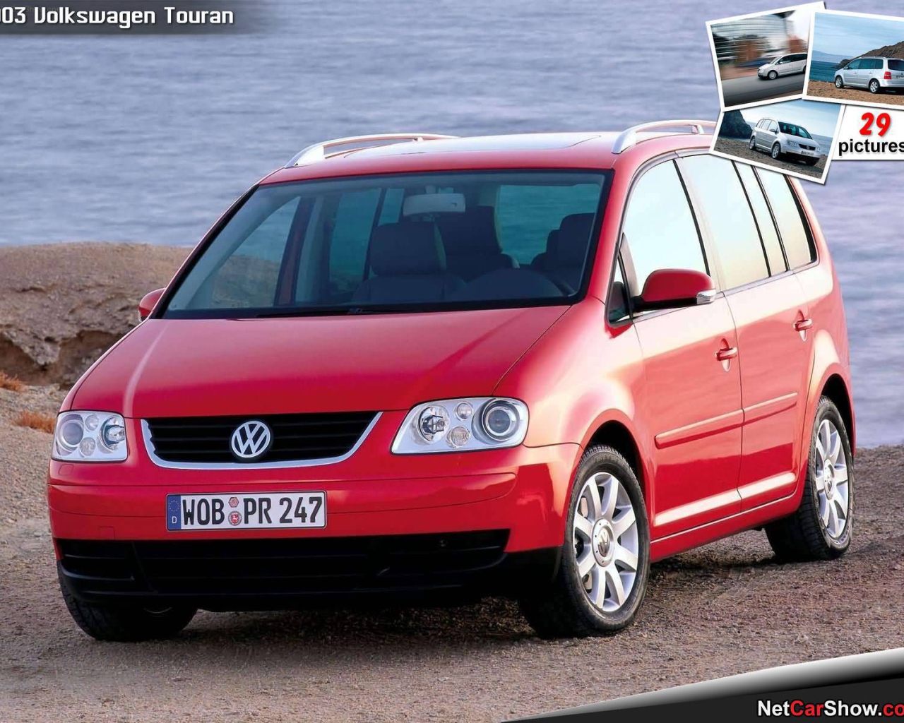 Красивый автомобиль Volkswagen Touran в Москве
