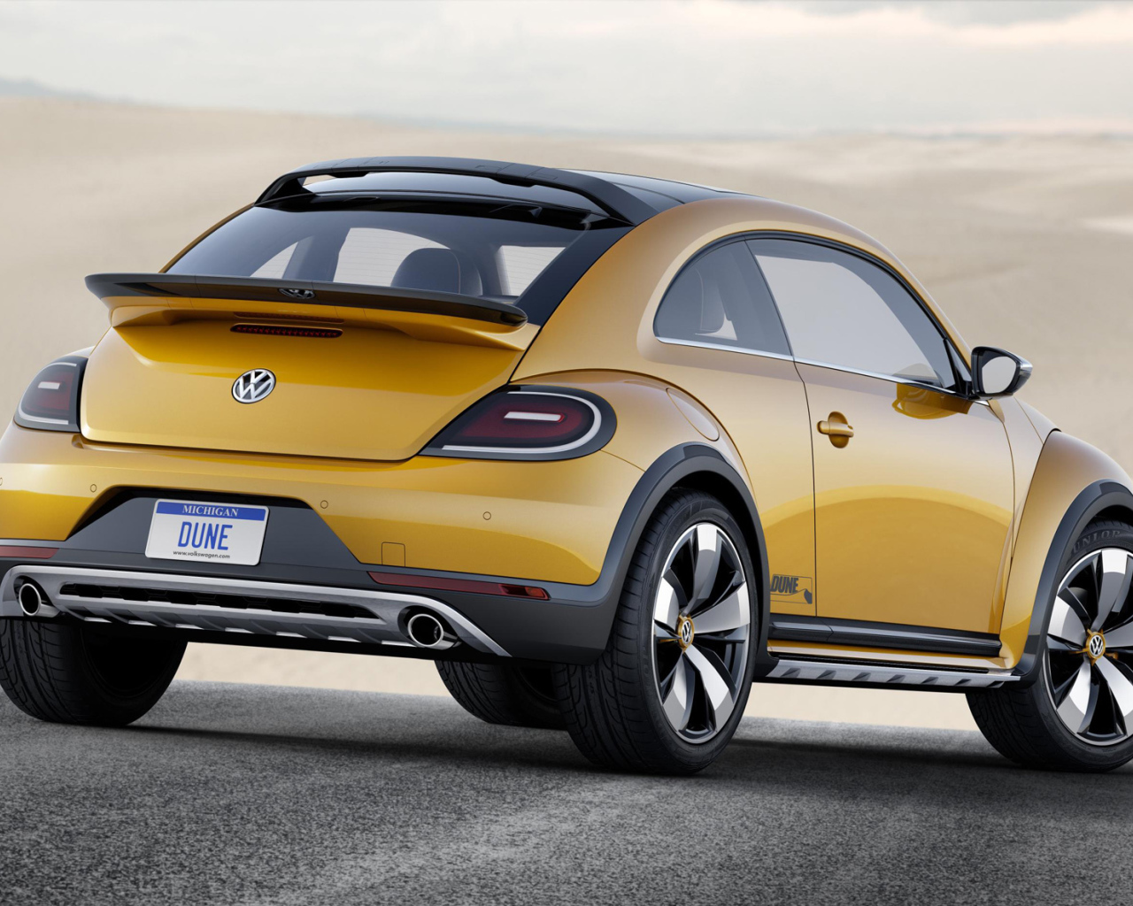 Надежный автомобиль Volkswagen Beetle Dune 2014