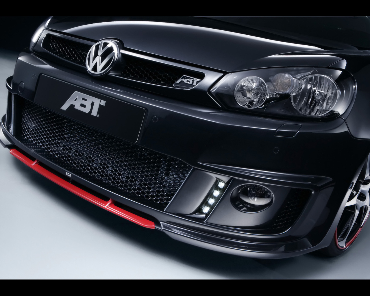 Надежный автомобиль Volkswagen Golf