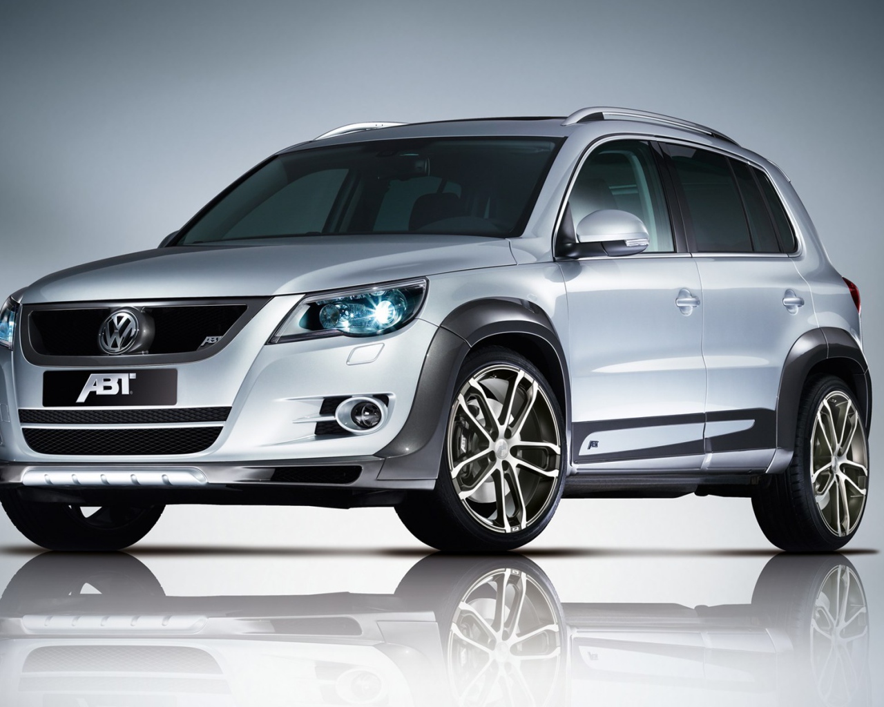 Надежный автомобиль Volkswagen Tiguan