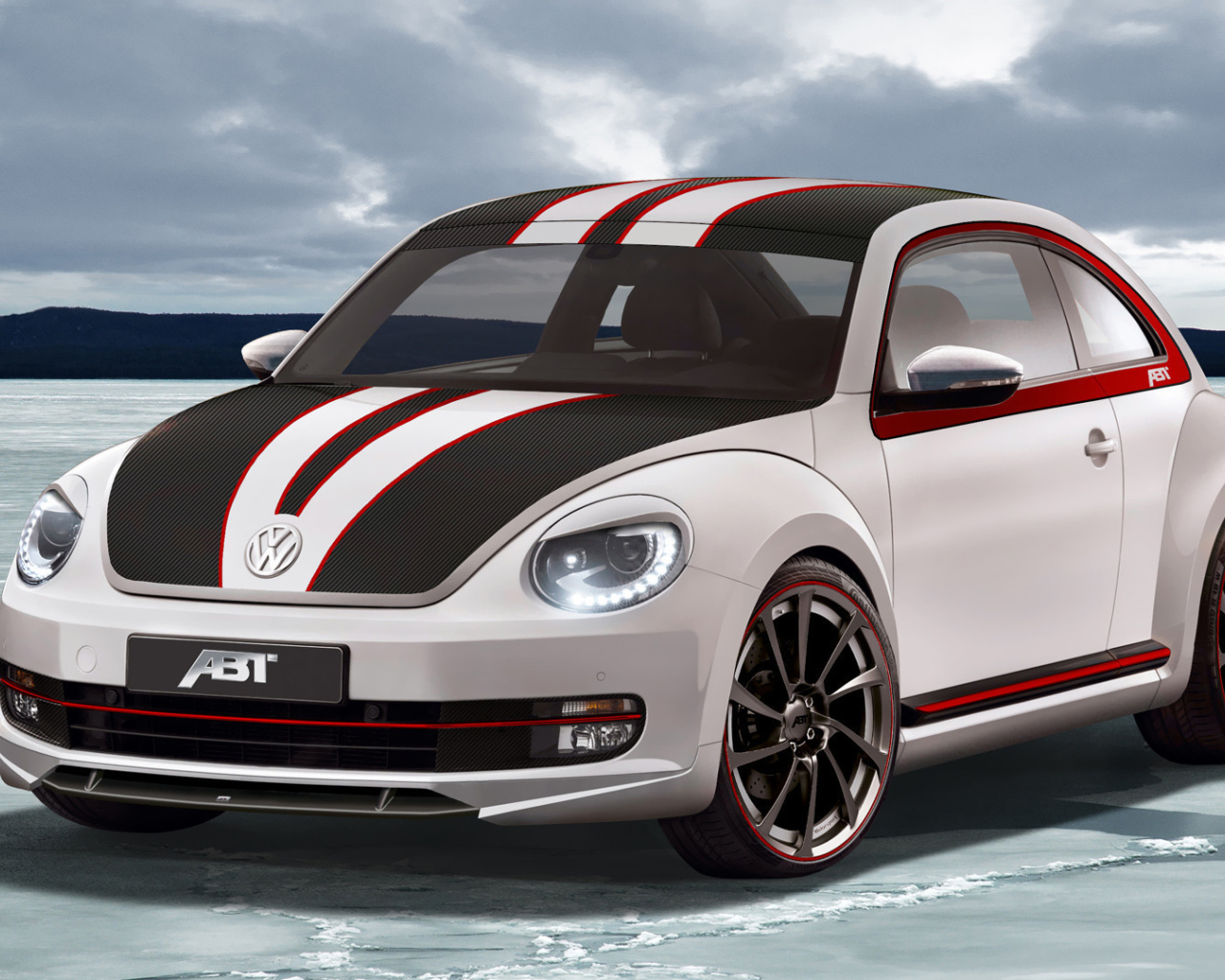 Тест драйв автомобиля Volkswagen Beetle 2014
