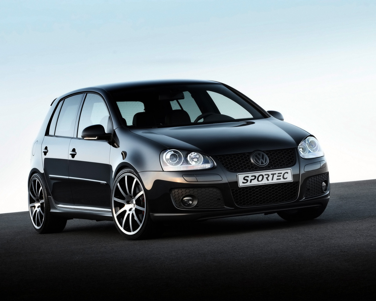 Новая машина Volkswagen Golf