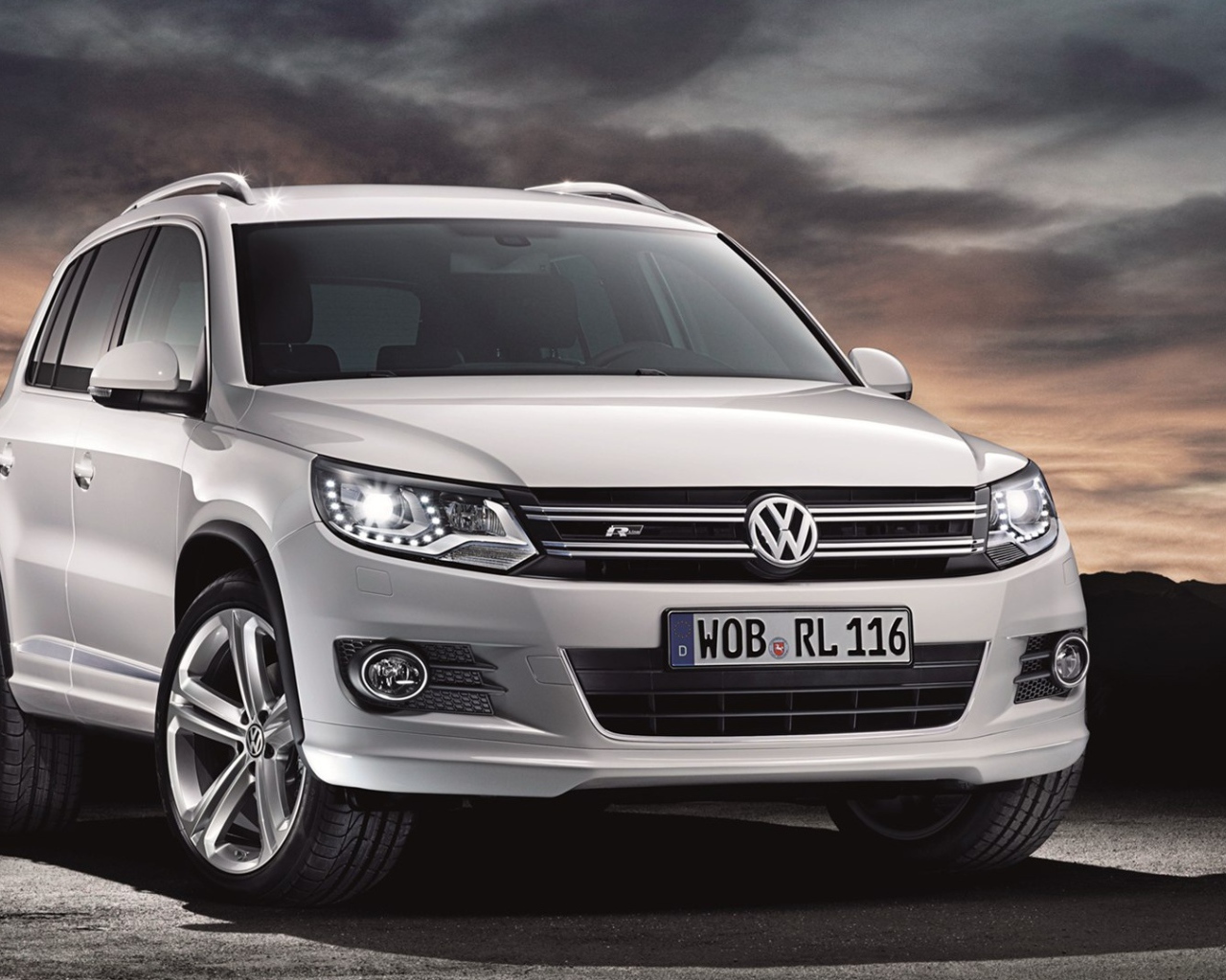 Новая машина Volkswagen Tiguan