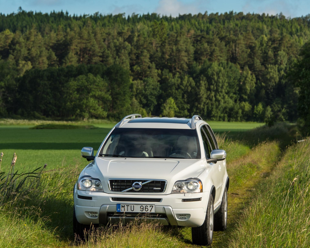 Надежный автомобиль Volvo  xc90 2014