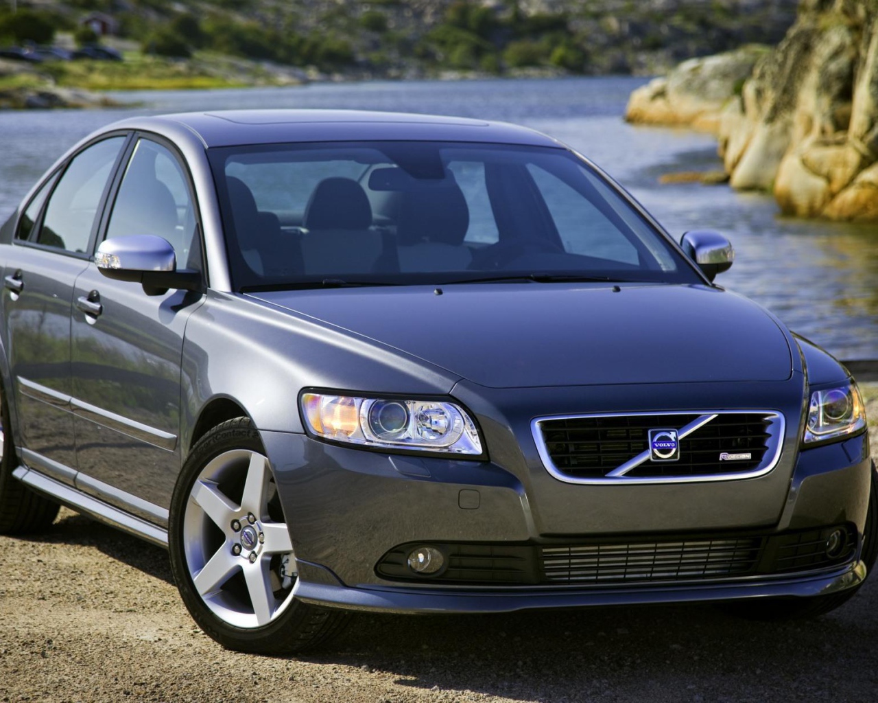 Тест драйв автомобиля Volvo s40