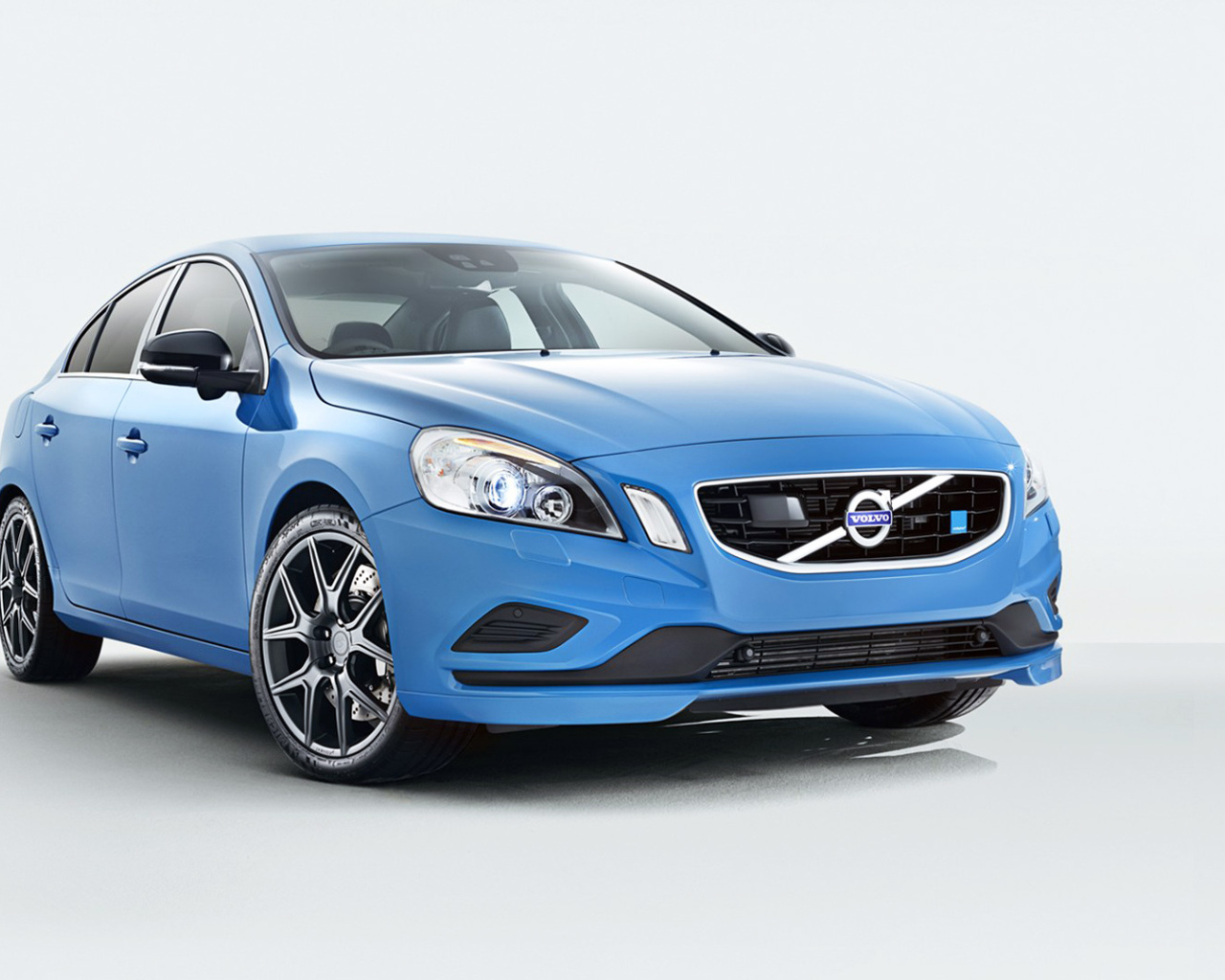 Новый автомобиль Volvo s60