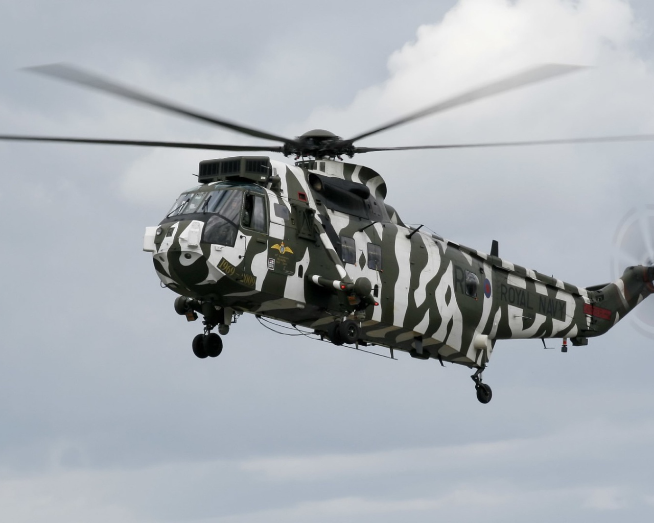 Британский вертолет