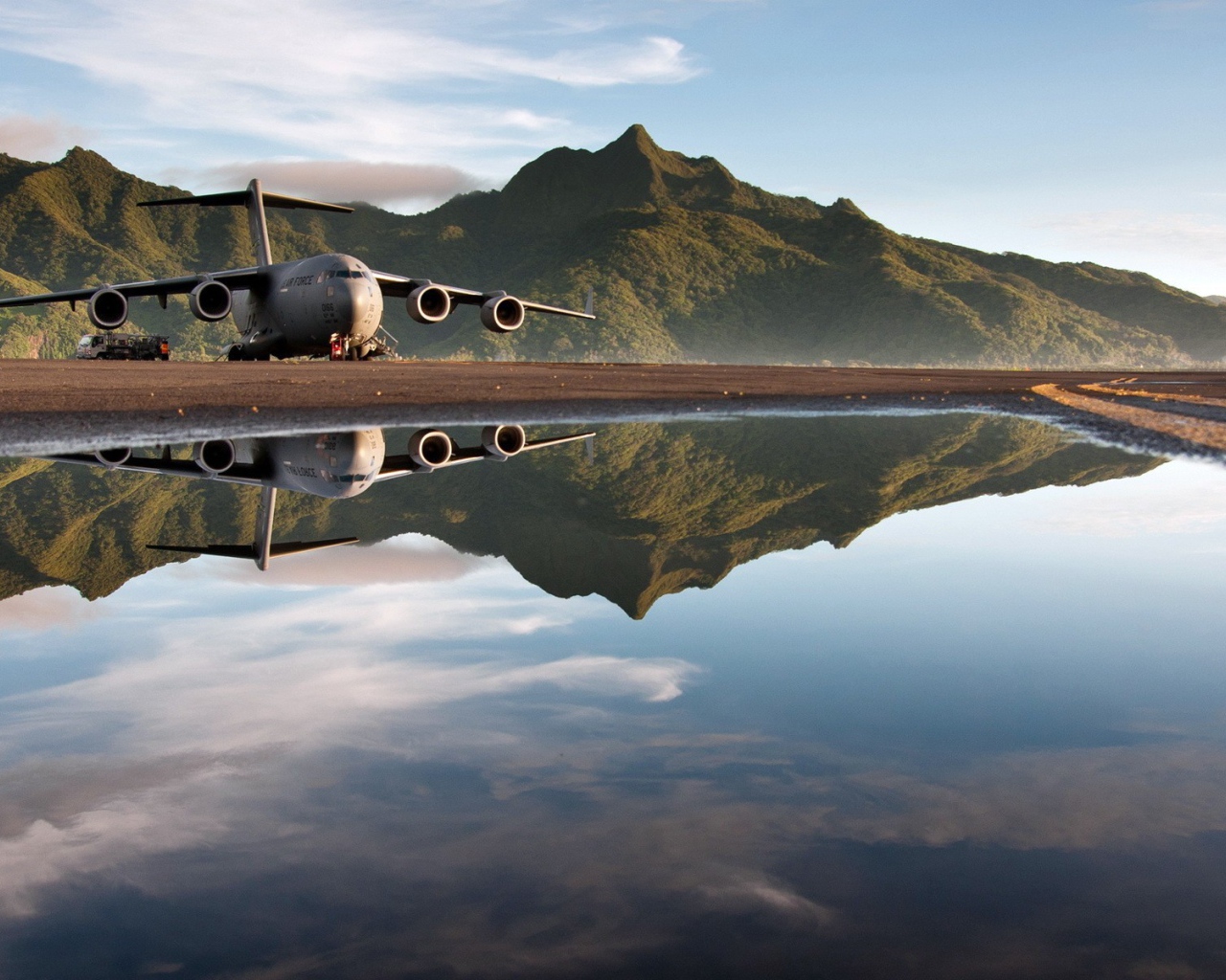 Грузовой самолет C-17