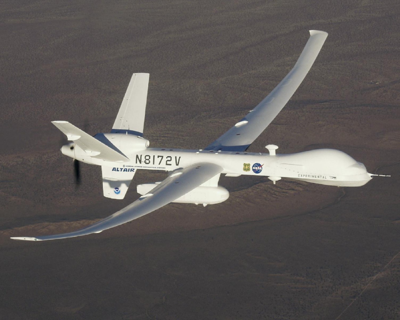 Беспилотный самолет