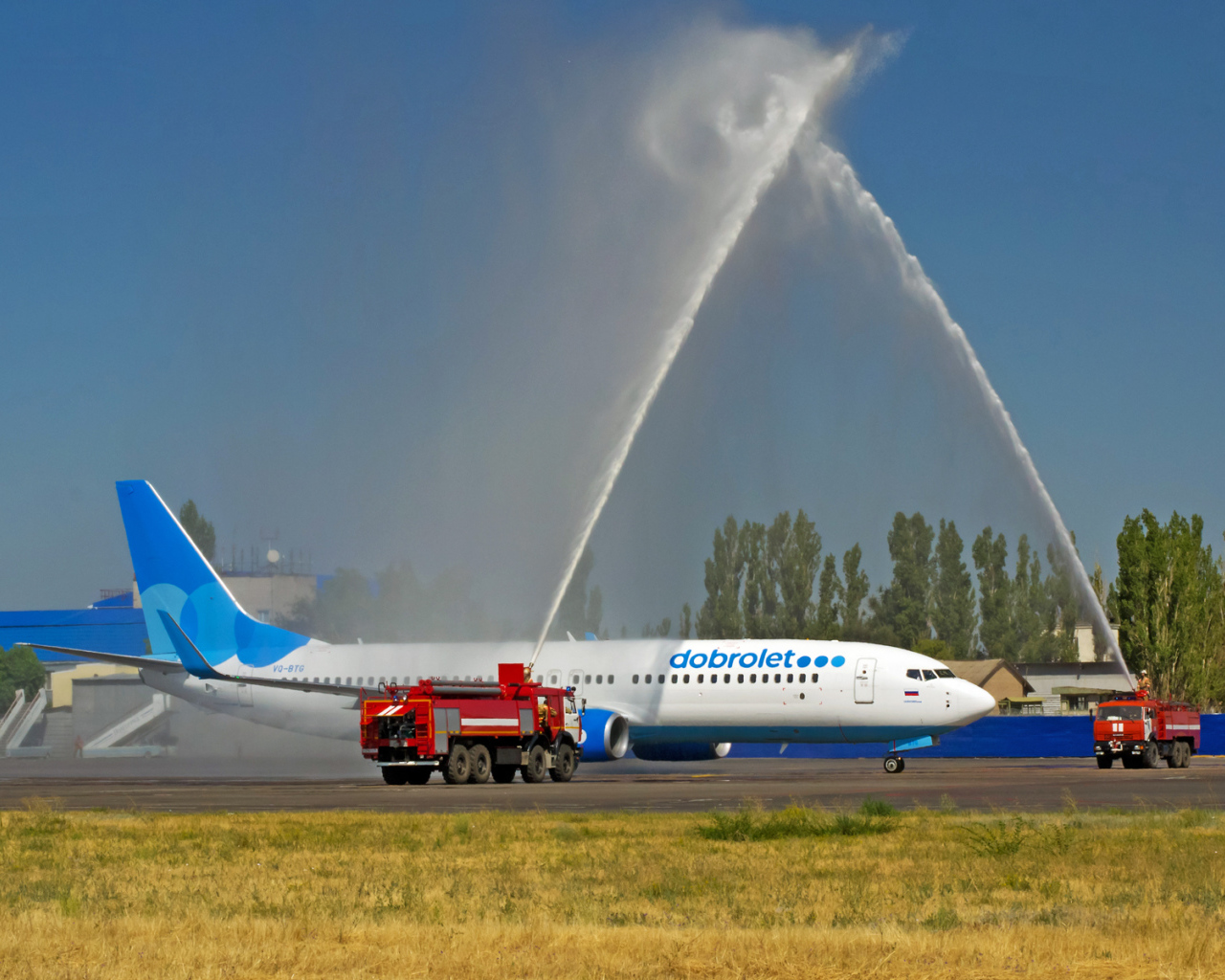 Водная арка для самолета Добролет