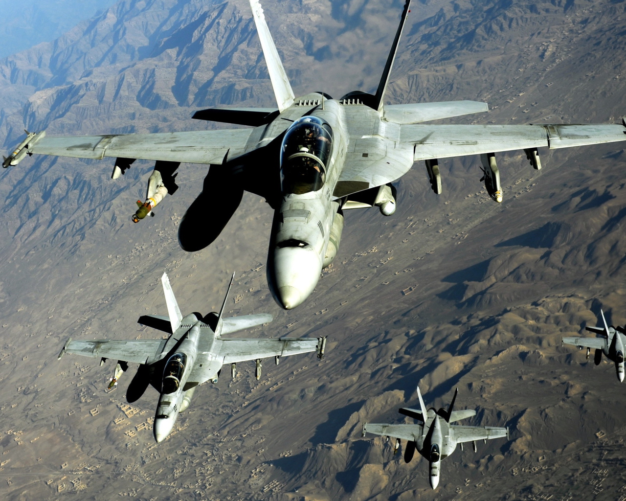 Самолеты над горами