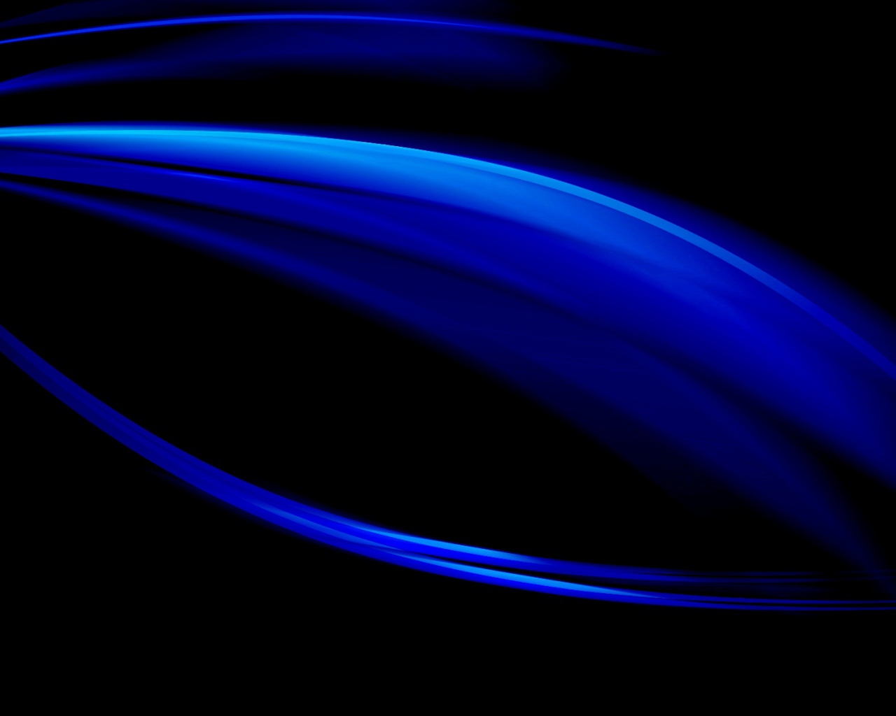 Синее сияние на черных обоях