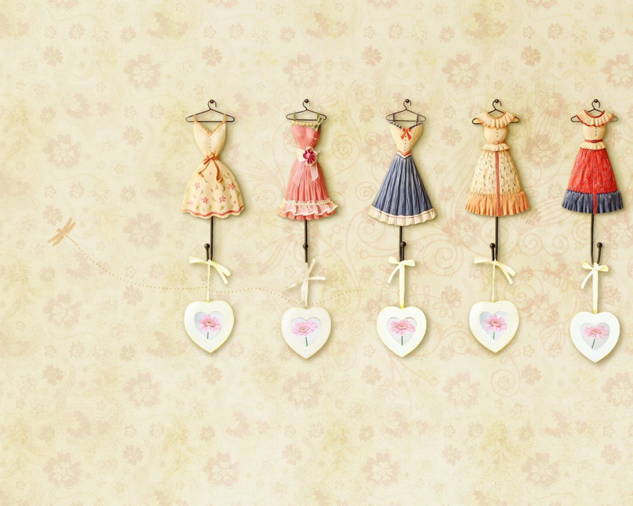 Платья с сердечками