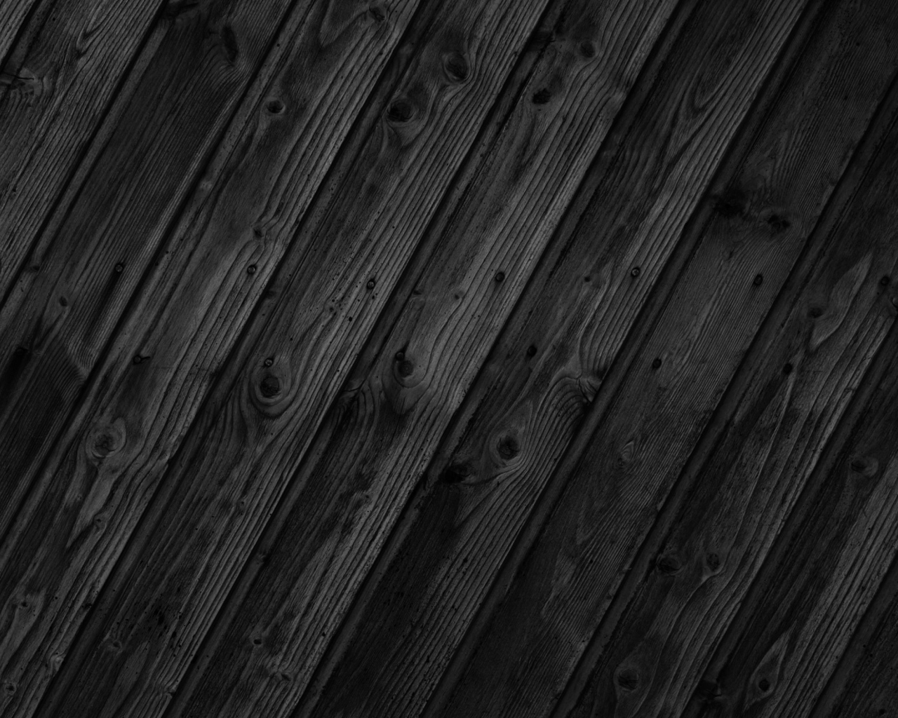 Текстура дерева на черных обоях