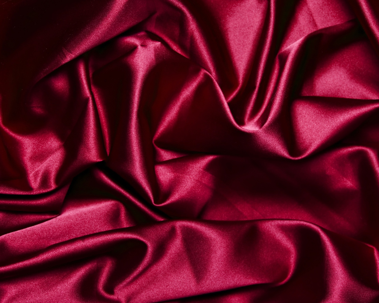 Малиновая ткань