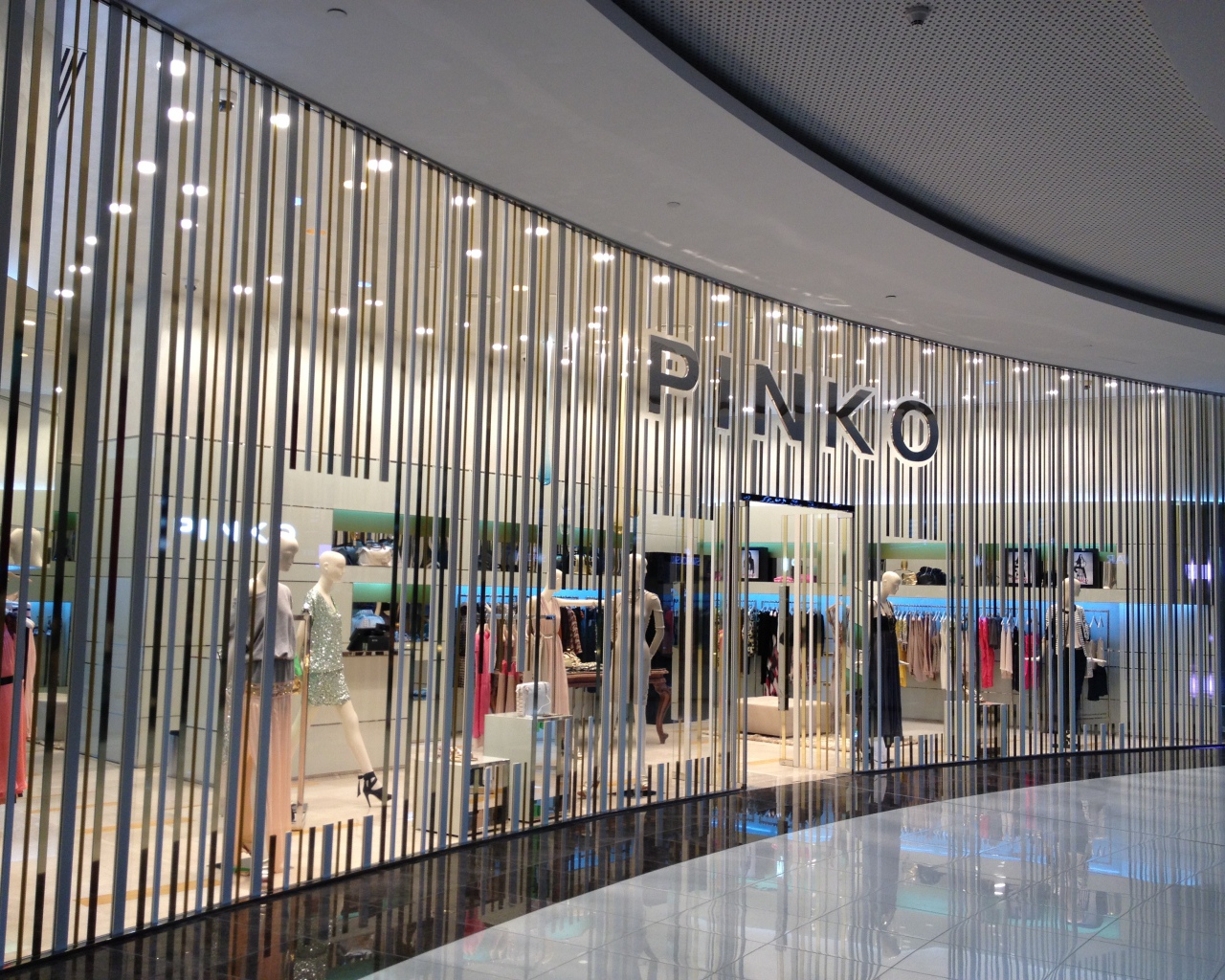 Бутик бренда Pinko