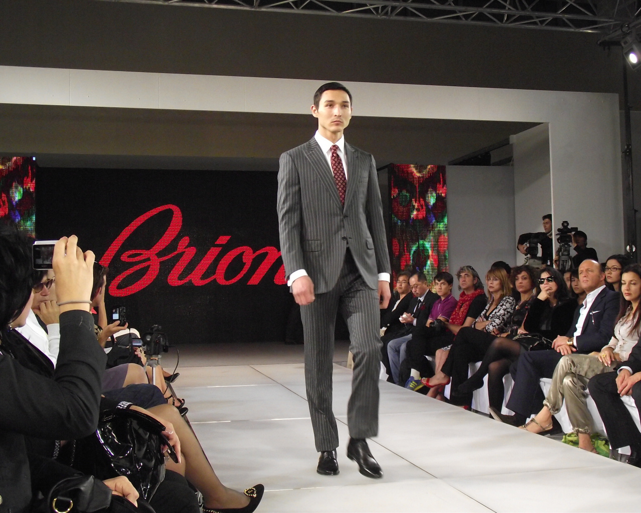 Показ мод Brioni