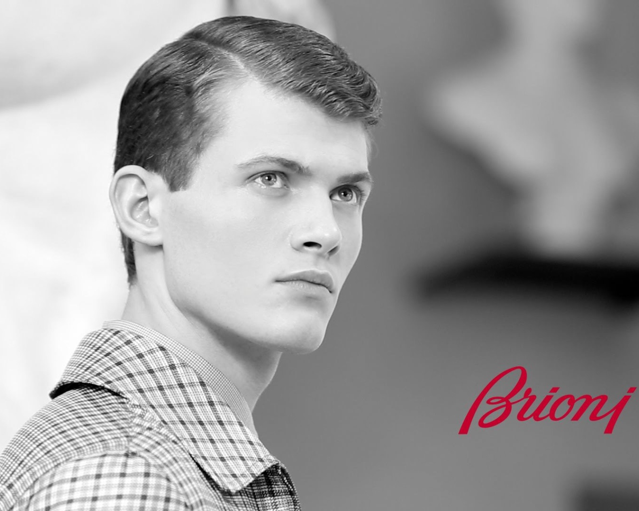 Модная одежда Brioni