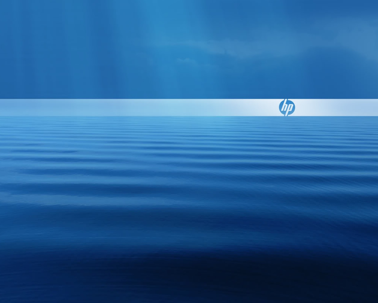 HP над волнами моря