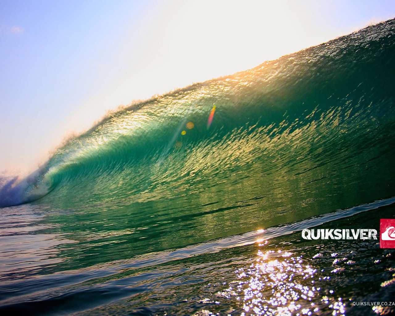 Серфинг на зеленой волне