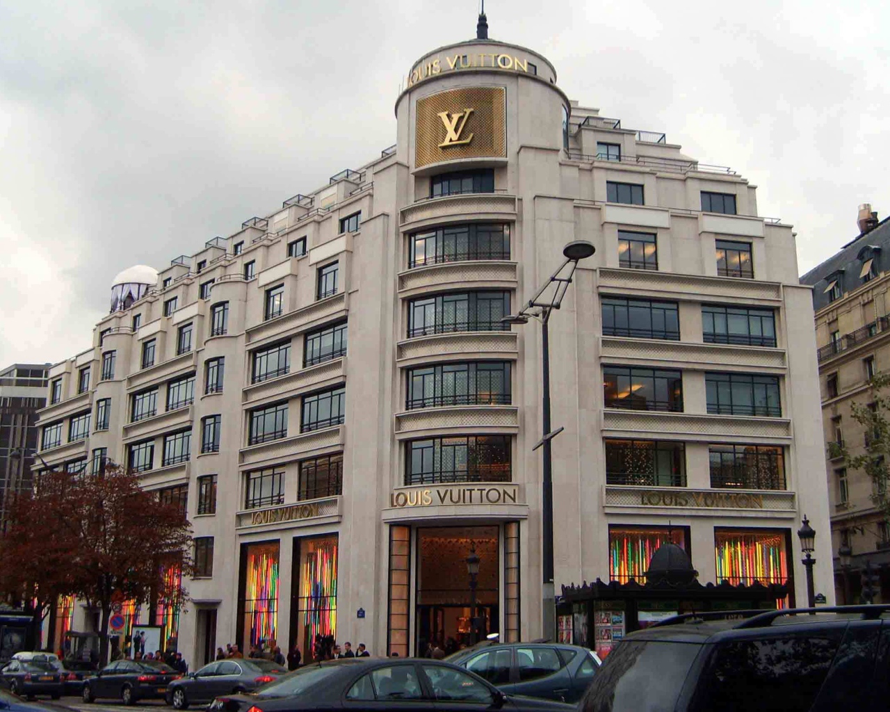 Штаб квартира Louis Vuitton