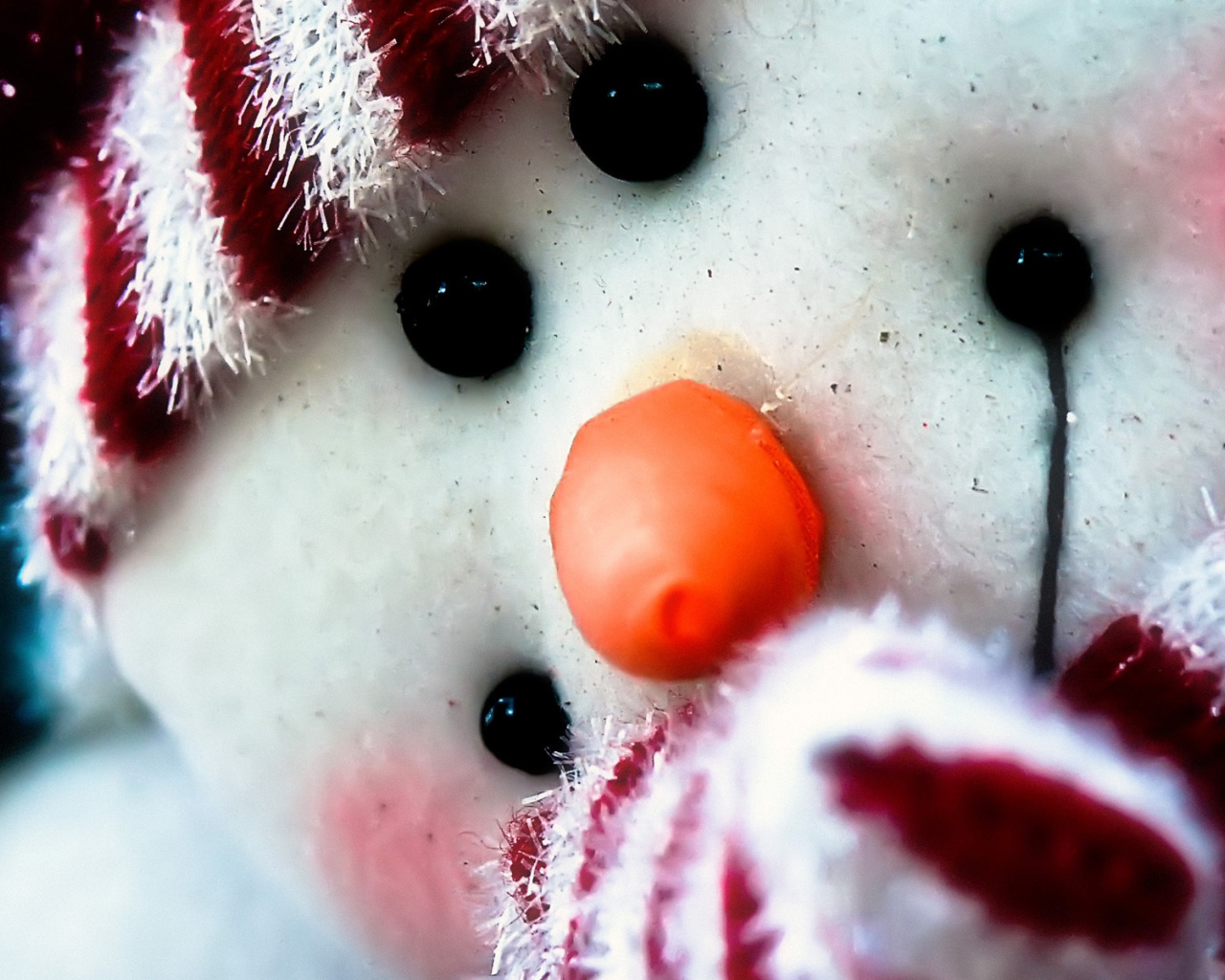 Веселый снеговик