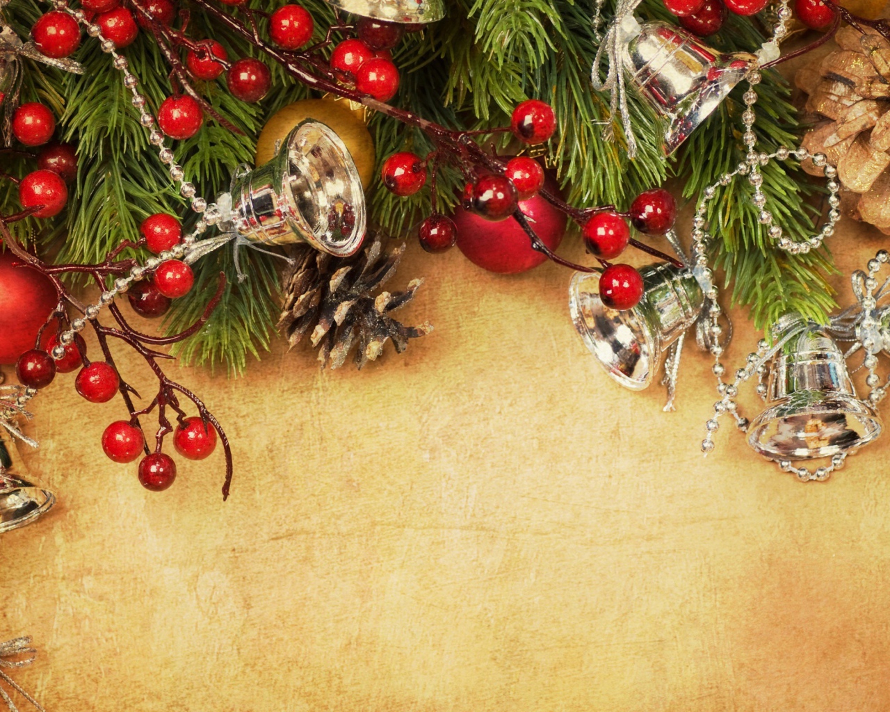 Елочные игрушки на рождество