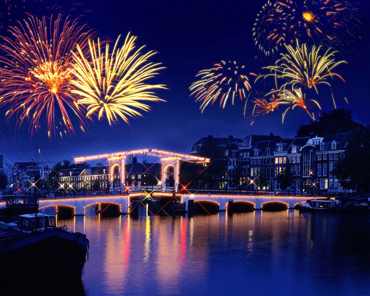 Фейерверк на Новый год