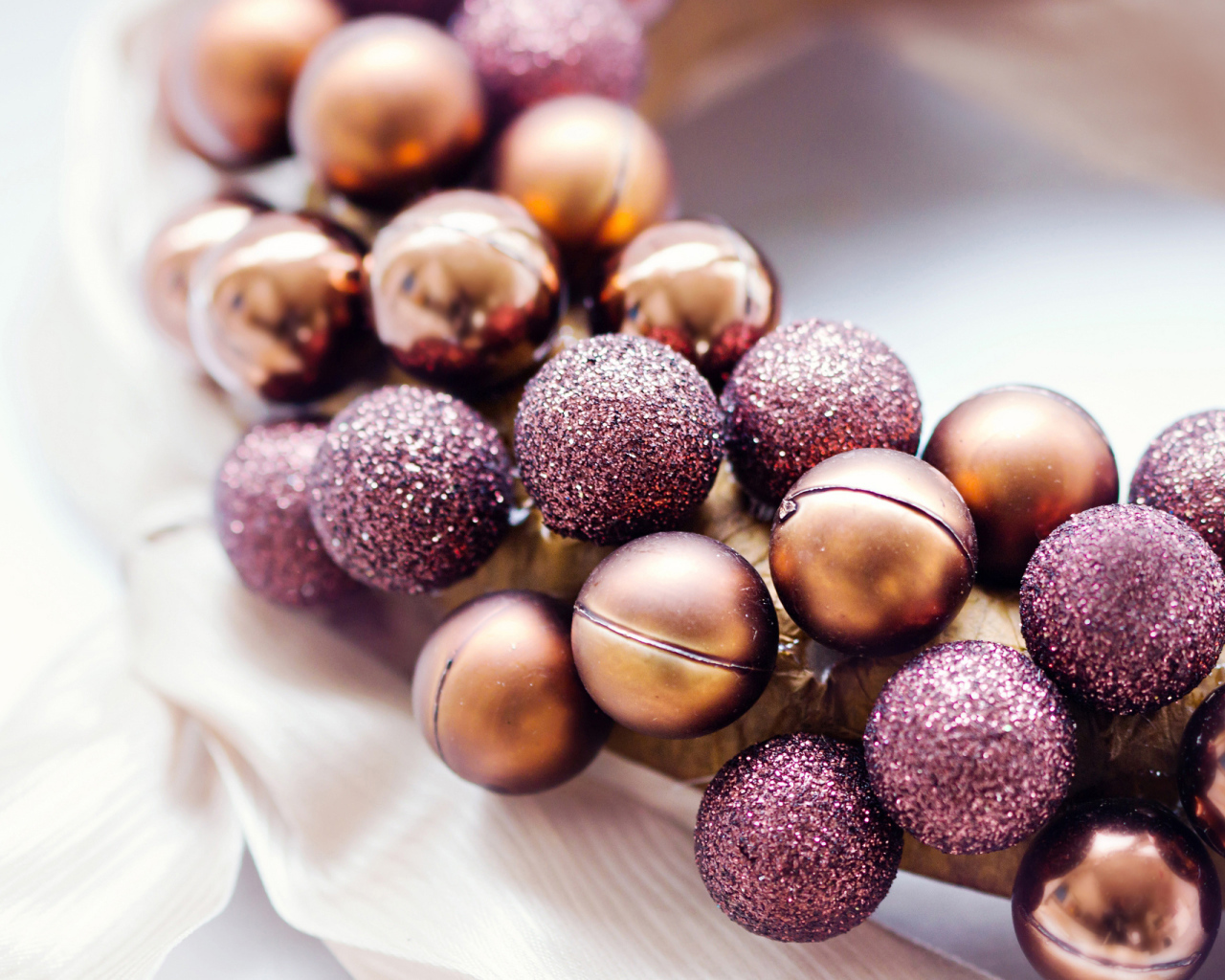 Венок из шариков