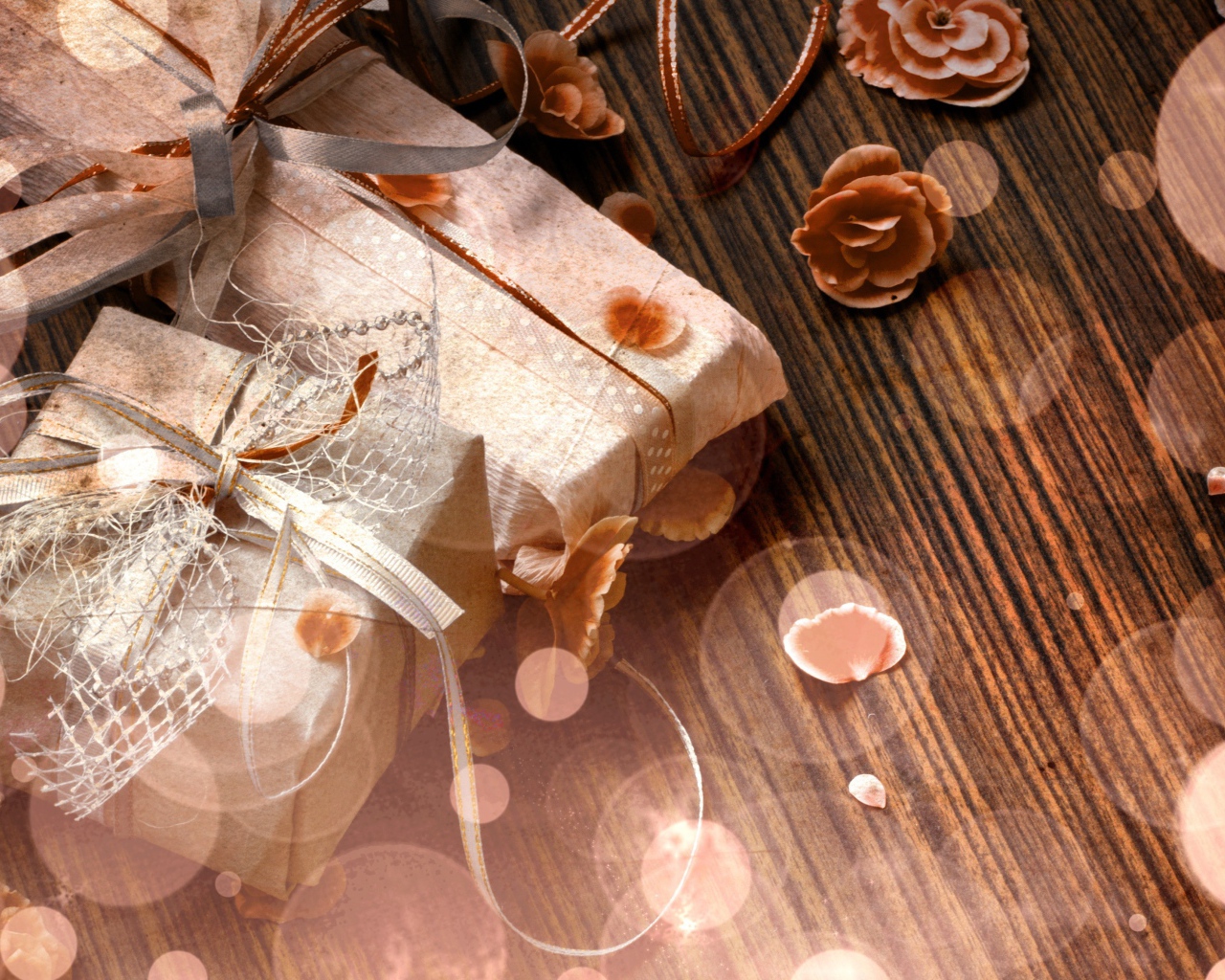 Коробки с подарками