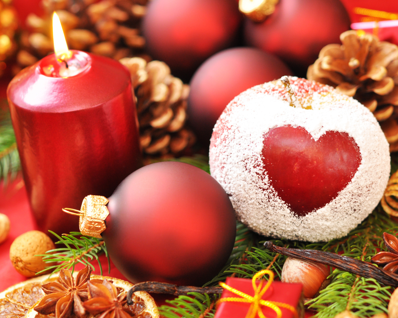 Сердечко на яблоке