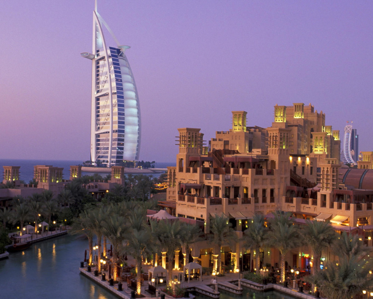 Здание в Дубае