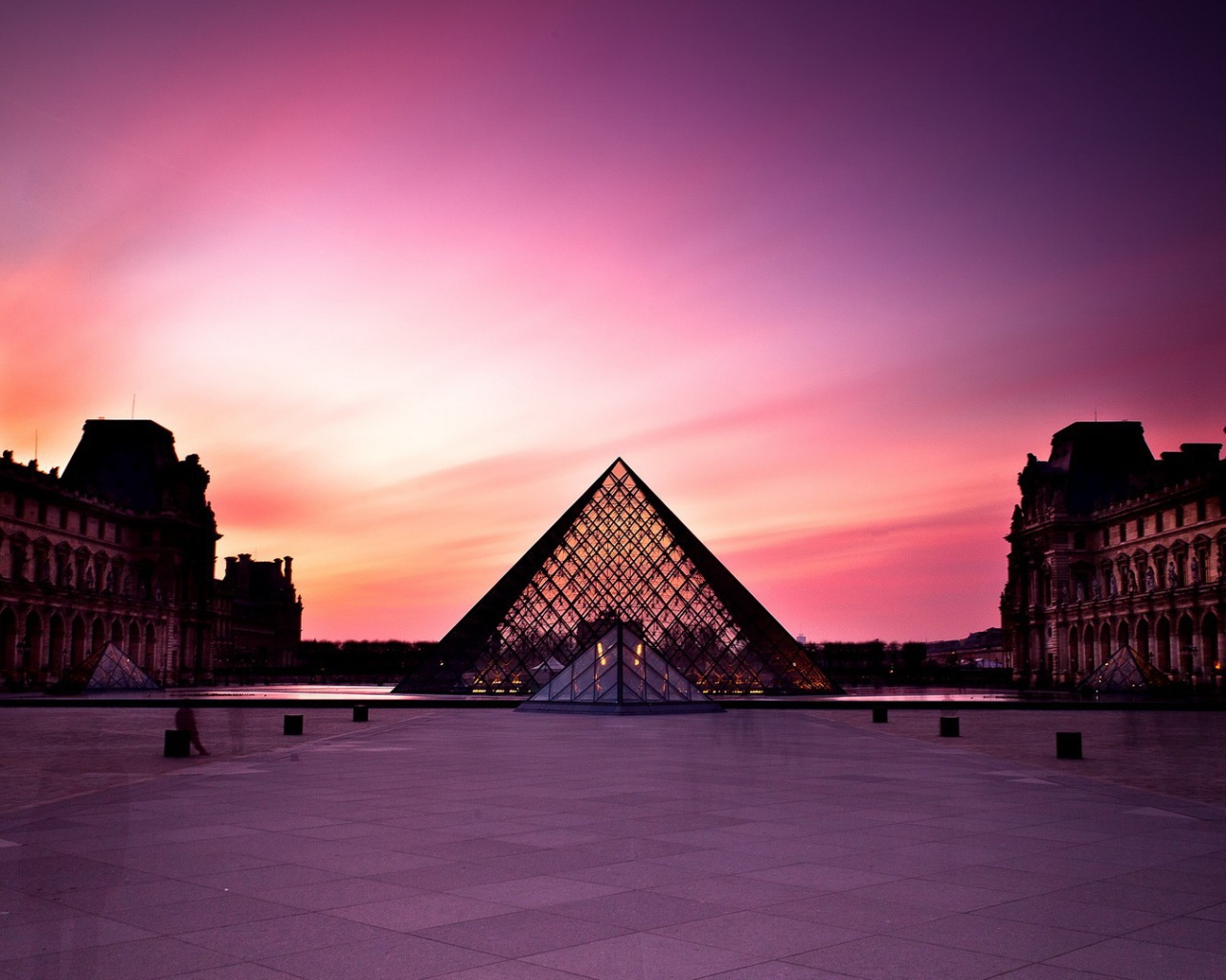 Закат в Париже