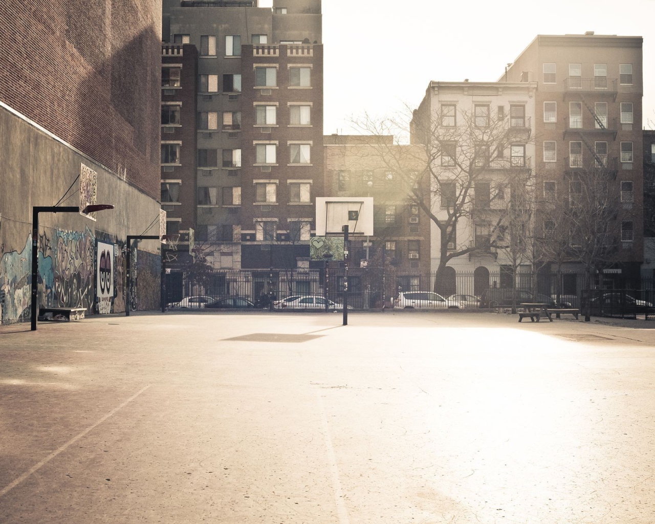 Спортивная площадка во дворе