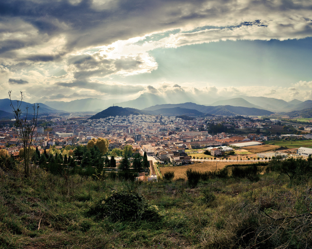 Город Олот Испания