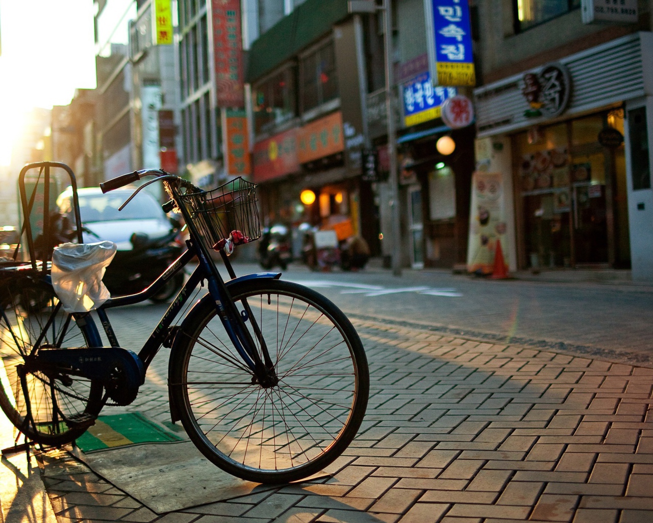 Велосипед на Корейской улице