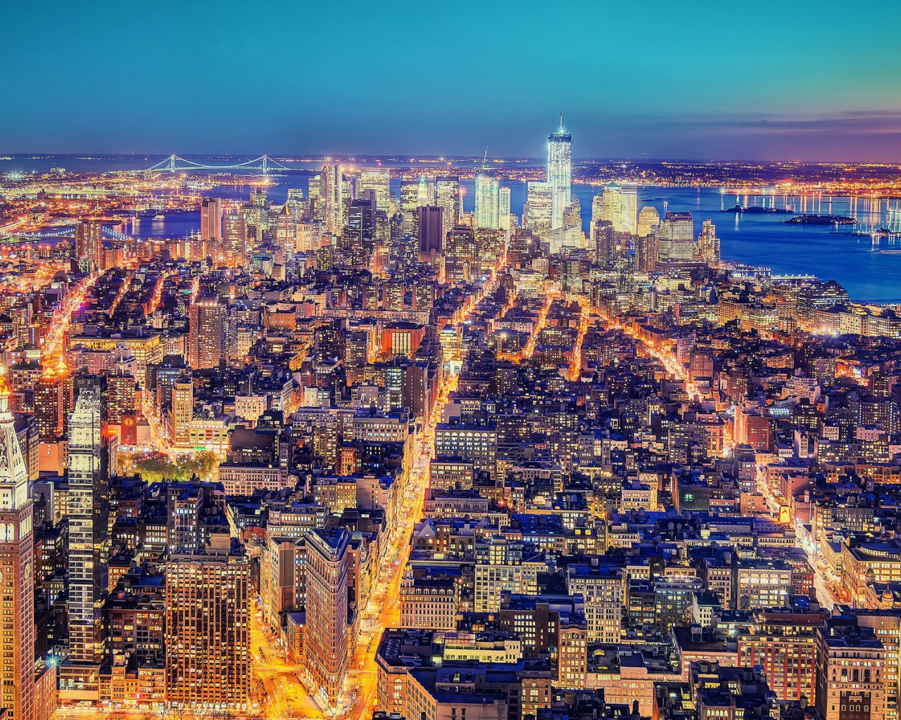 Огни вечернего Нью Йорка