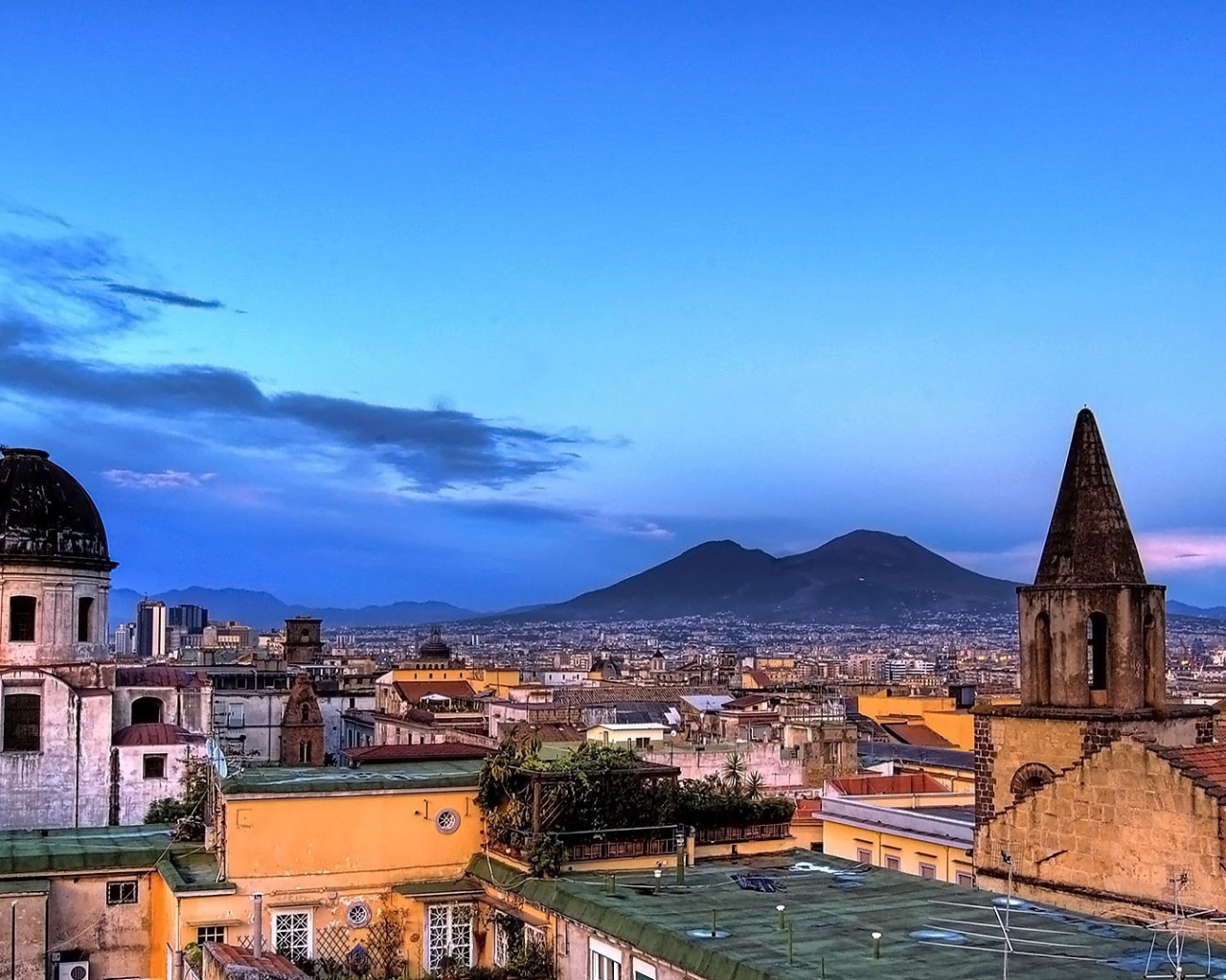 Городской пейзаж с крепостью