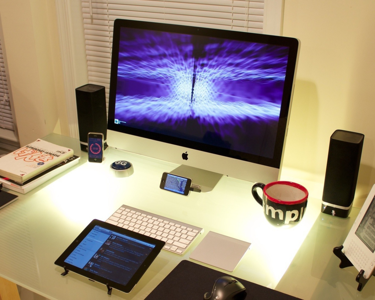 Компьютерный стол